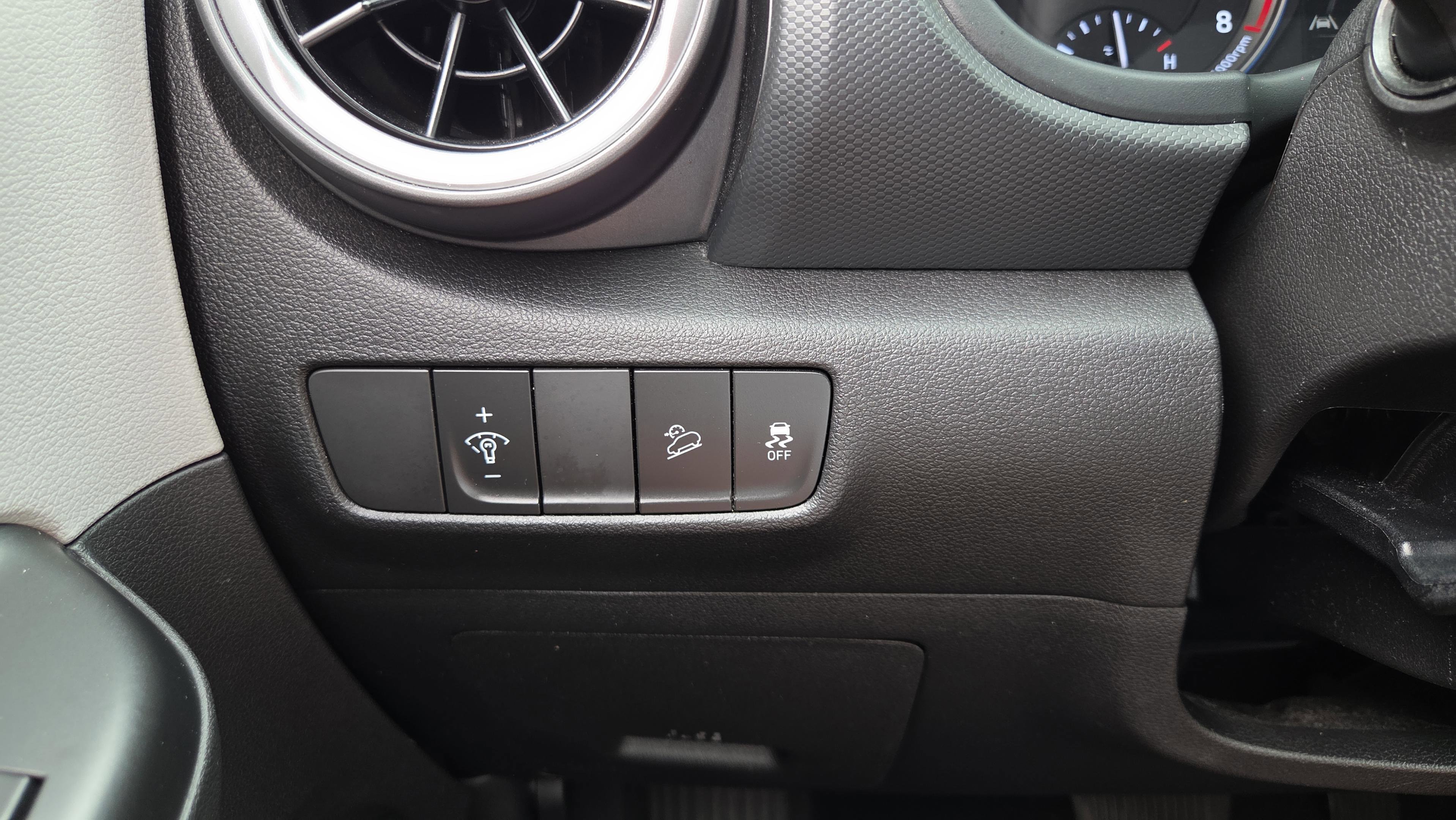 Used 2023 Hyundai Kona SEL FWD image 19