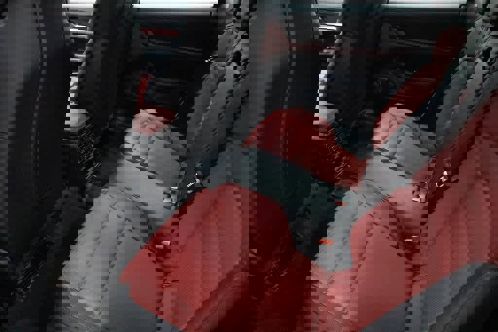 Certified 2025 Porsche Taycan 4S image 26