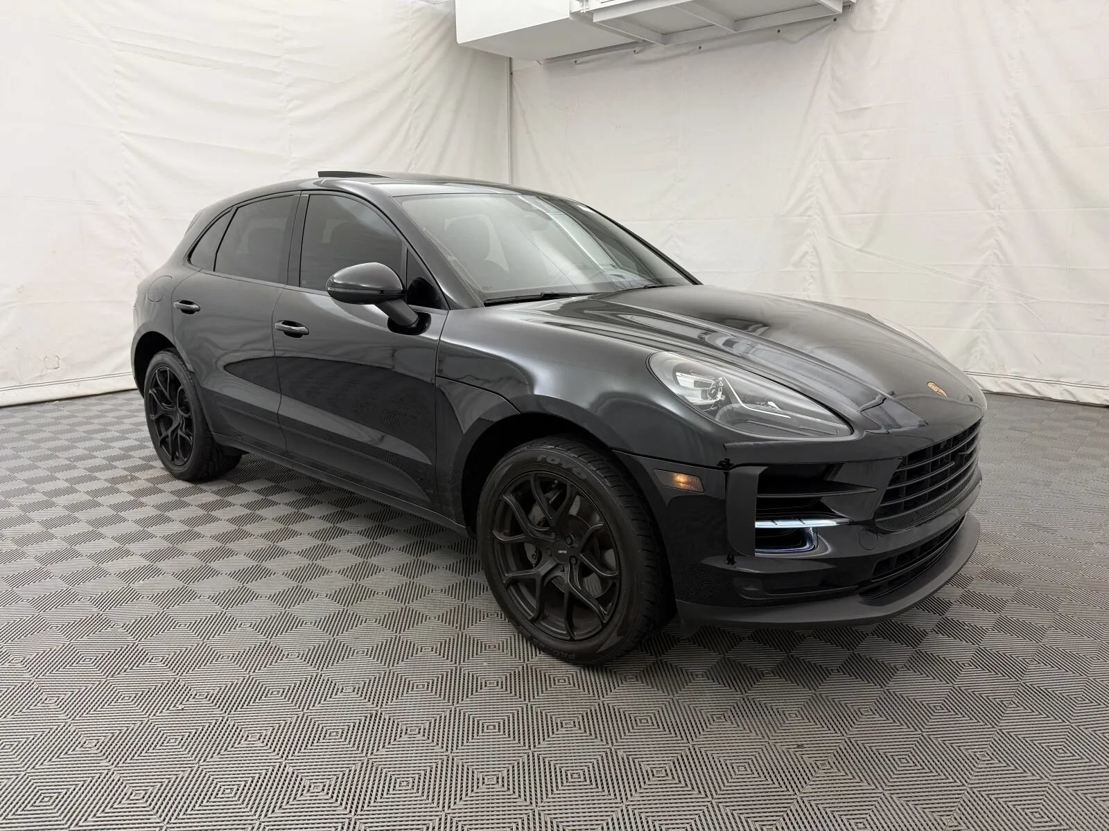 Used 2020 Porsche Macan S AWD/4WD image 4