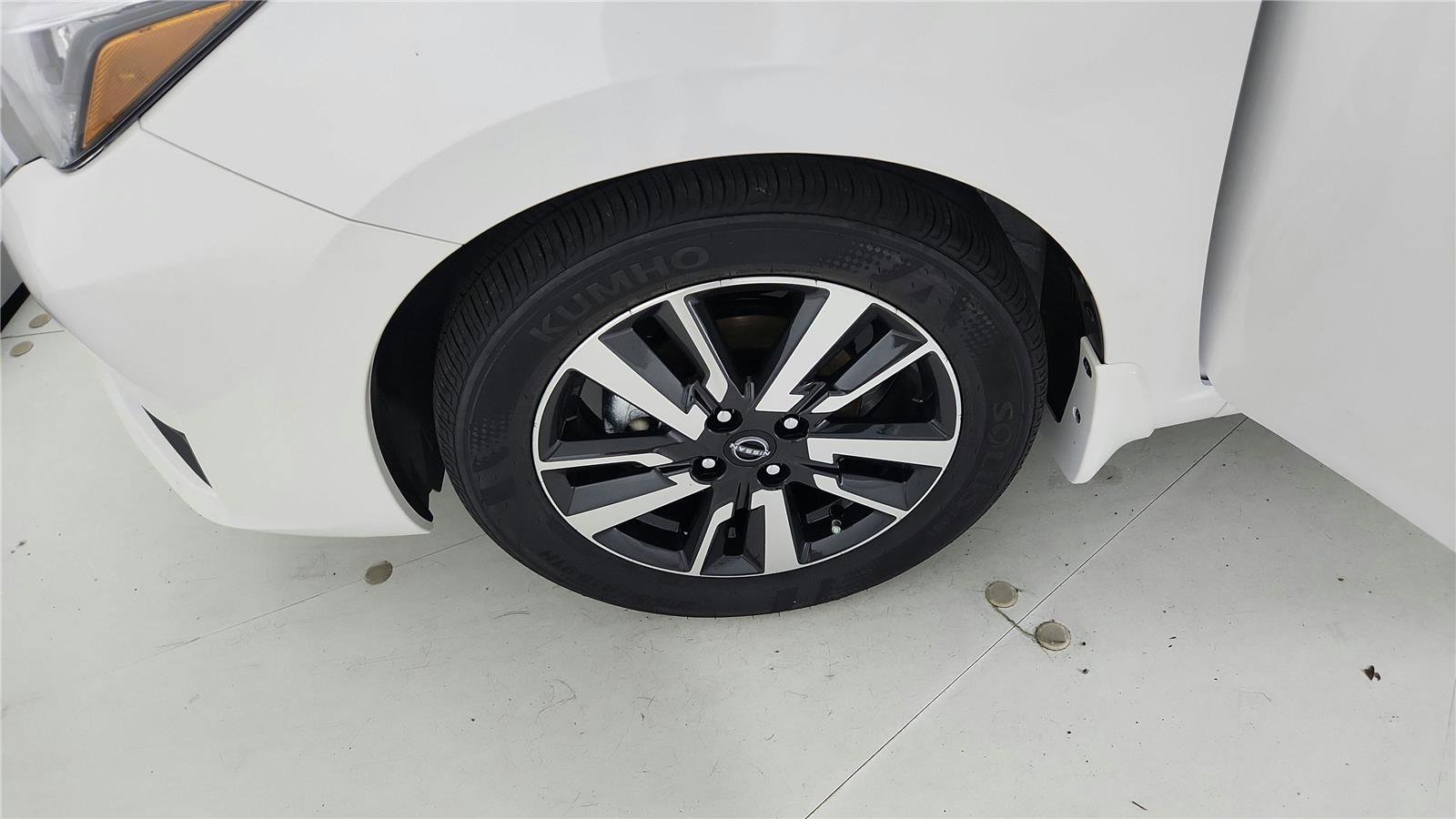 New 2025 Nissan Versa SV w/ Trunk Package image 33