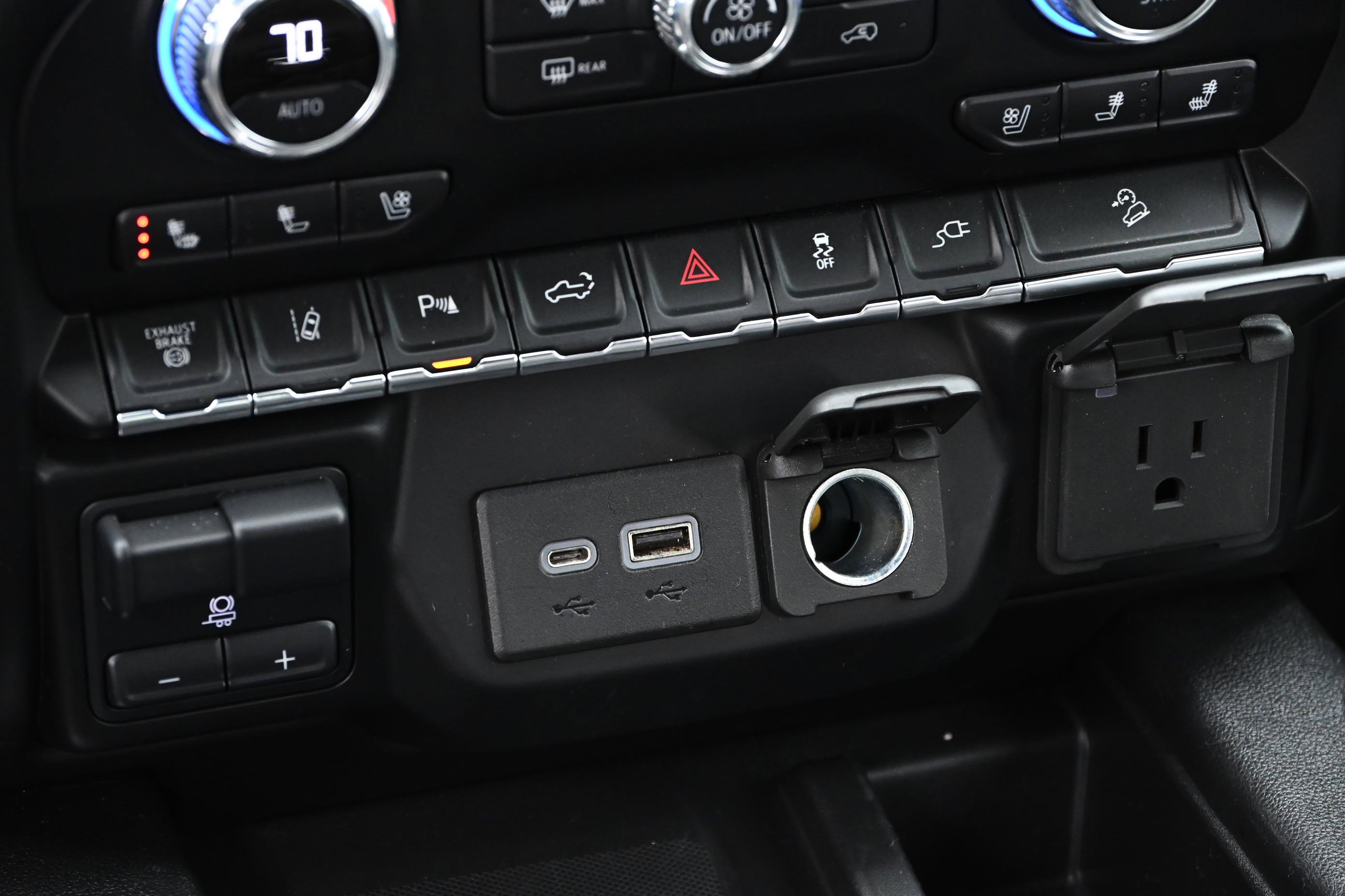 Used 2020 GMC Sierra 3500 AT4 w/ Technology Package image 22