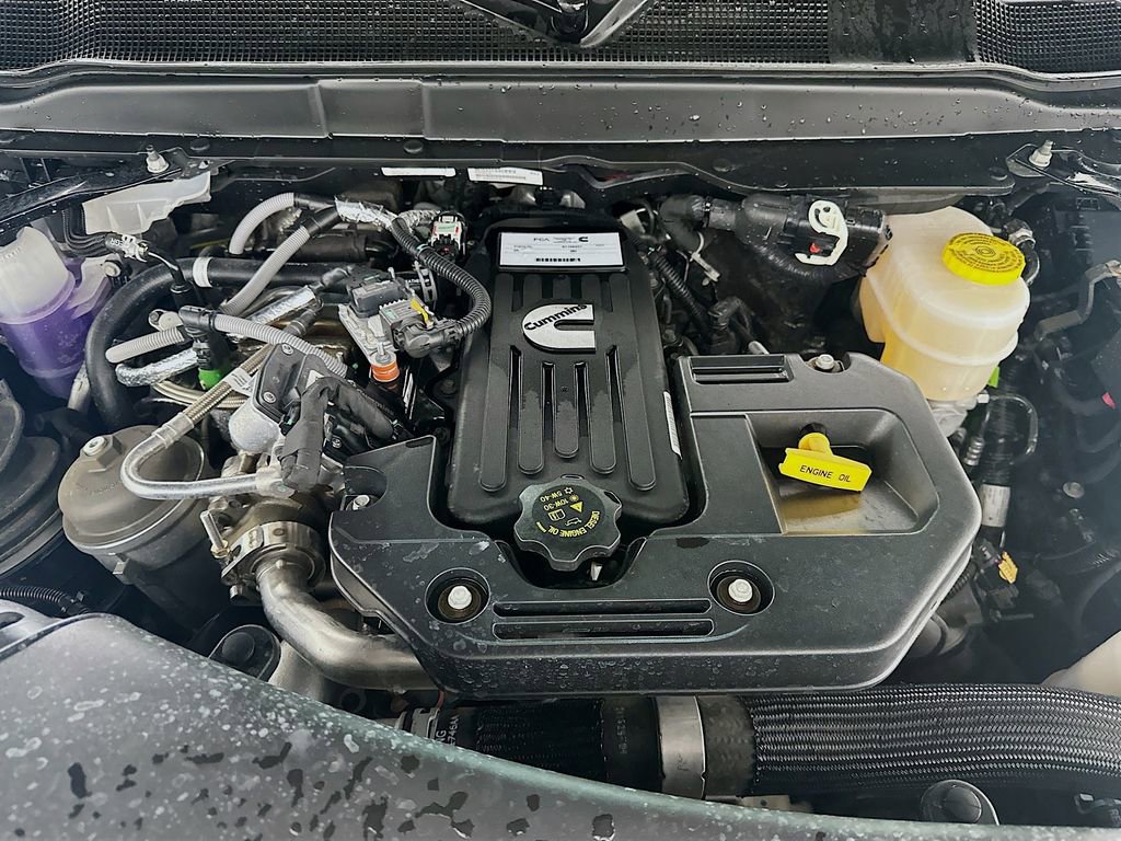 New 2025 RAM 2500 Laramie AWD/4WD image 18