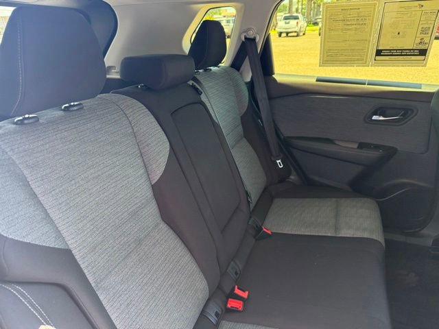 Certified 2023 Nissan Rogue SV FWD image 23