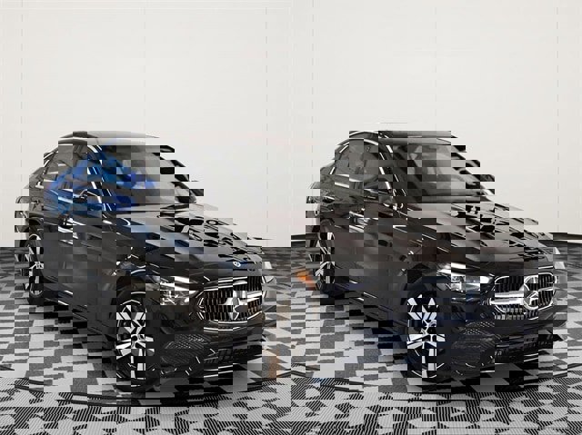 New 2025 Mercedes-Benz C 300 4MATIC Sedan