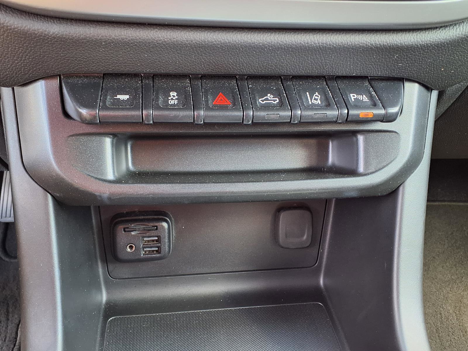 Used 2020 Chevrolet Colorado LT w/ Safety Package RWD image 17