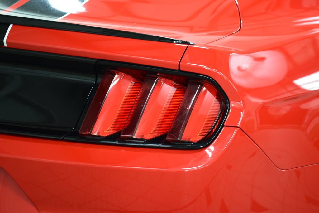 Used 2016 Ford Mustang Shelby GT350 w/ Technology Package RWD image 22