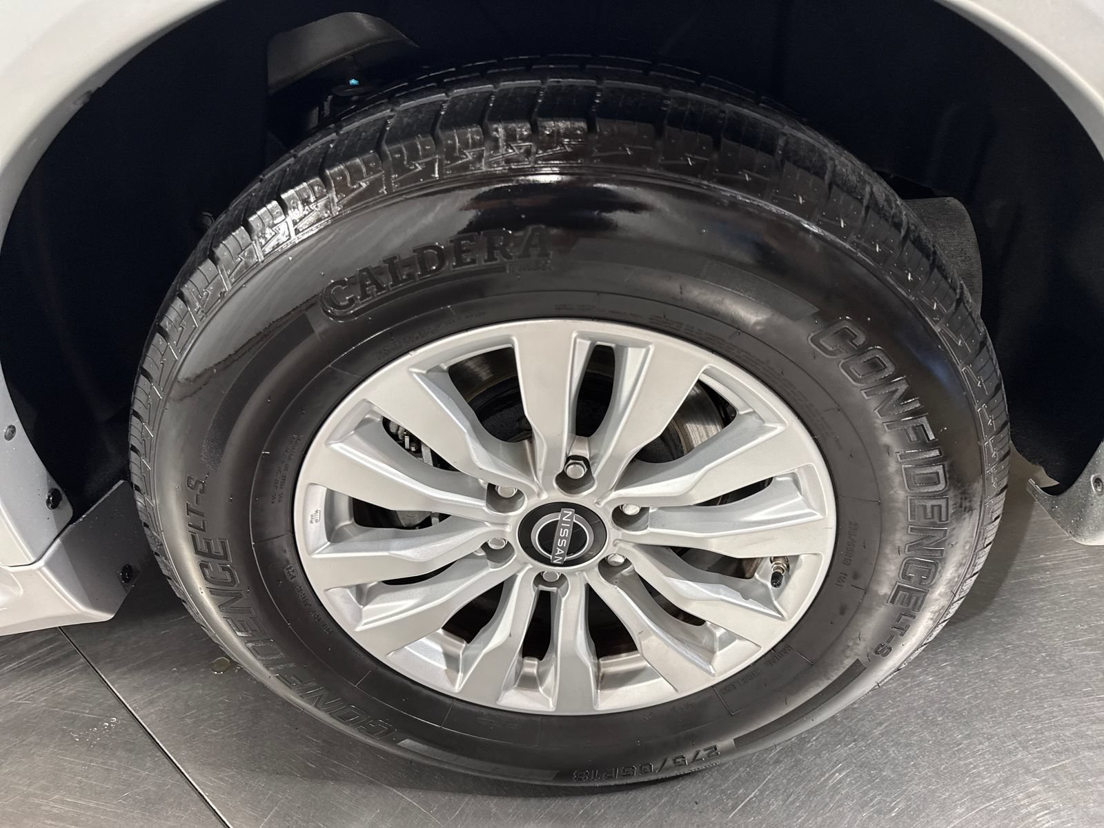 Used 2021 Nissan Armada SV AWD/4WD image 12