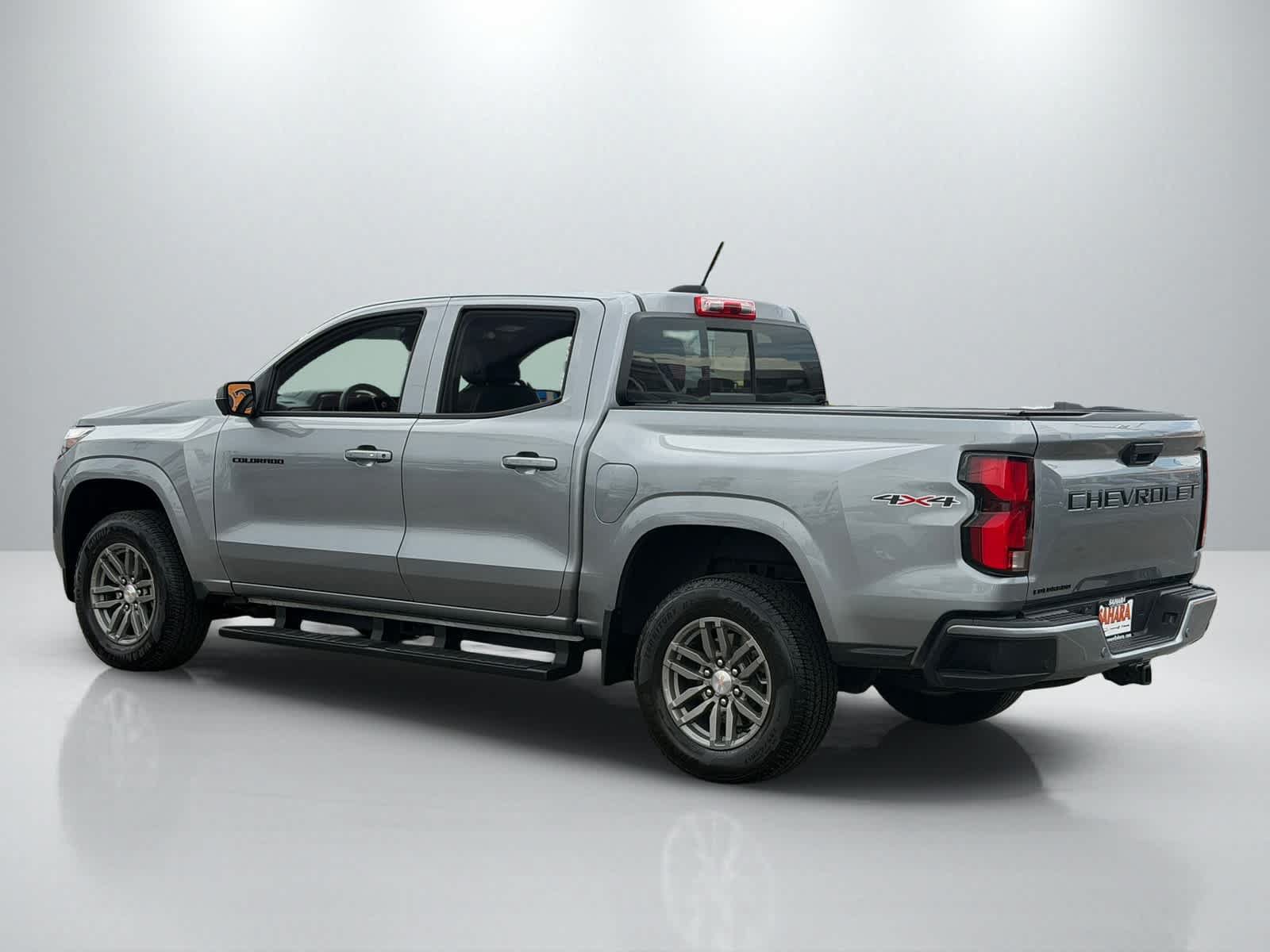 Used 2025 Chevrolet Colorado LT w/ LT Convenience Package AWD/4WD image 4