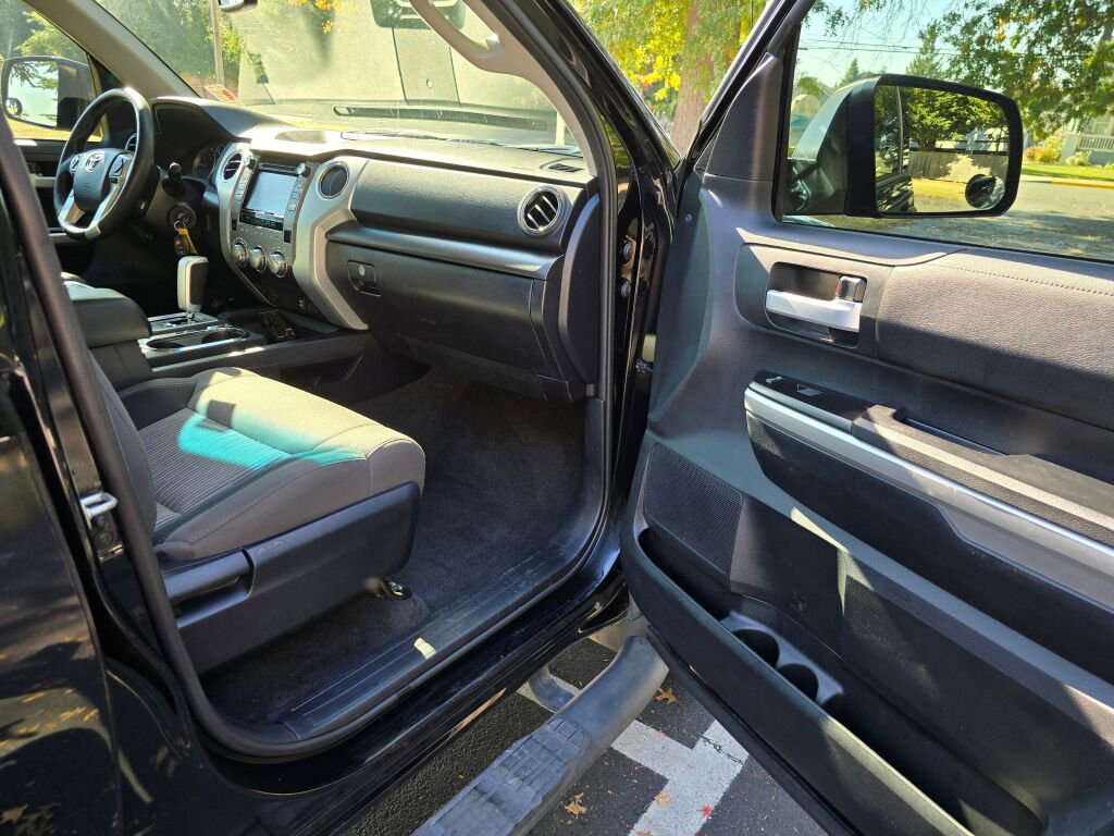Used 2017 Toyota Tundra SR5 image 12