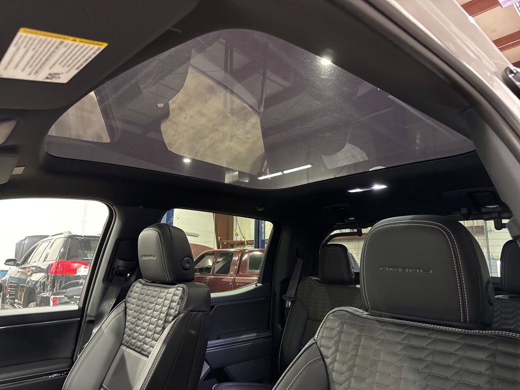 New 2025 GMC Sierra EV Denali AWD/4WD image 3