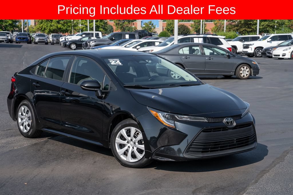 Used 2024 Toyota Corolla LE FWD image 1