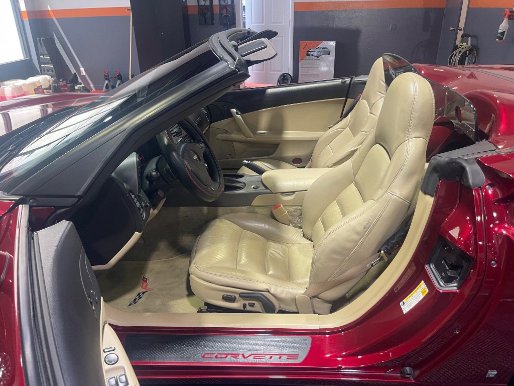 Used 2007 Chevrolet Corvette Convertible w/ Preferred Equipment Group image 8