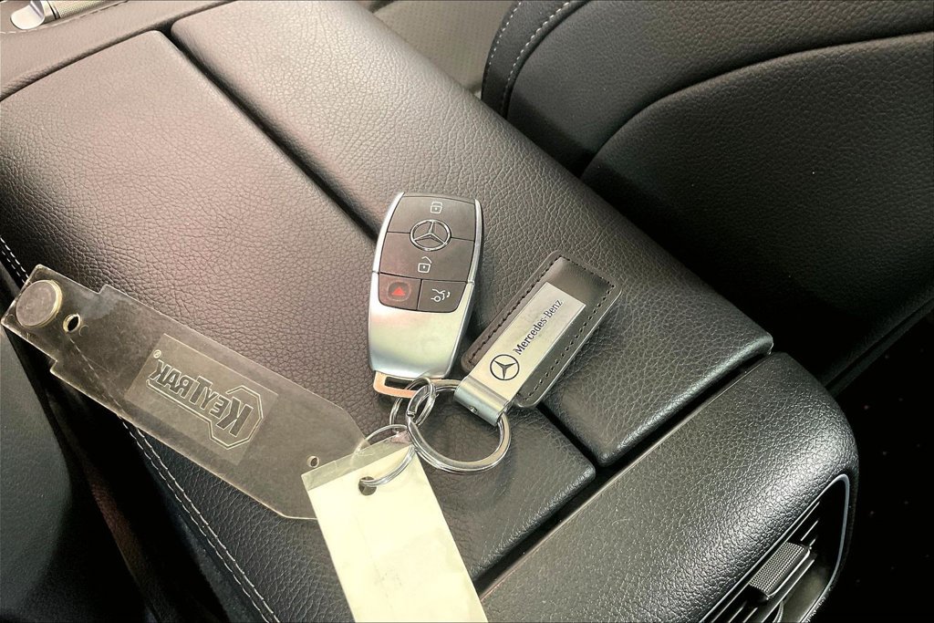 Used 2022 Mercedes-Benz GLS 450 4MATIC image 12