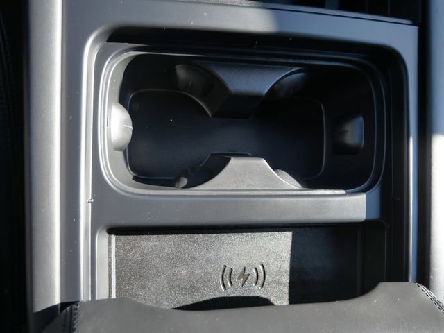 Used 2023 Land Rover Defender 110 S image 19