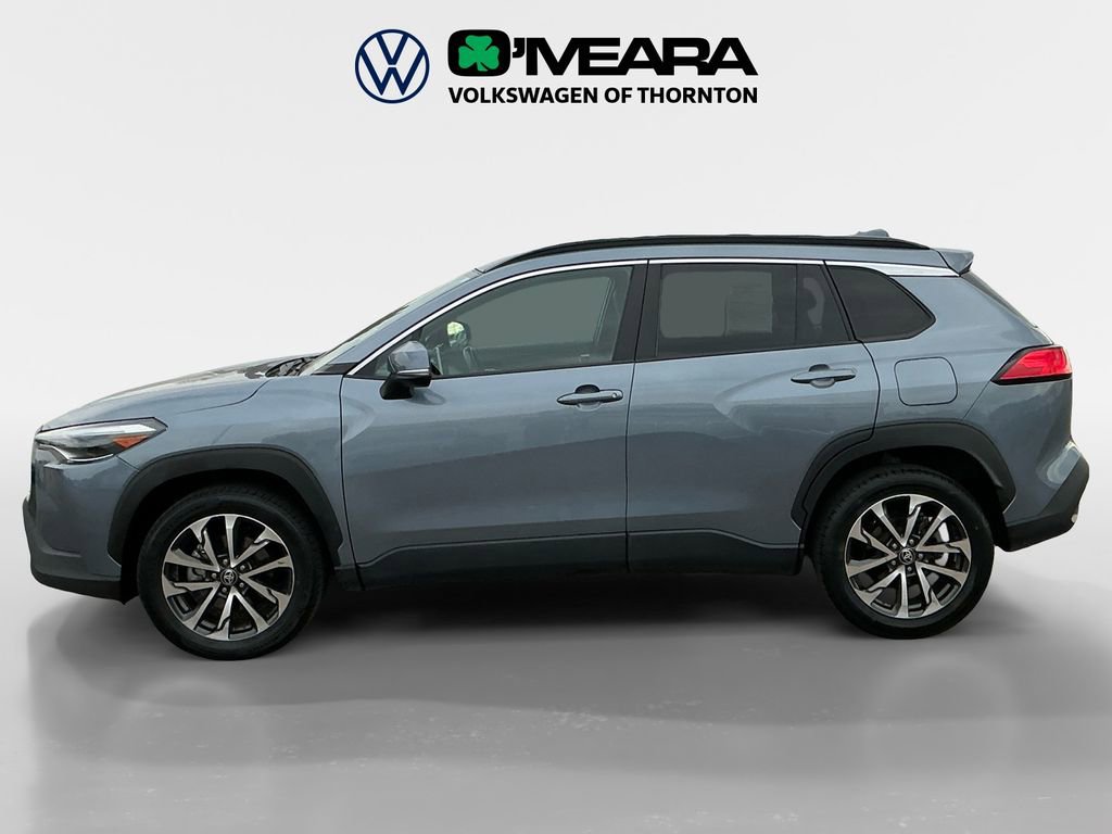 Used 2024 Toyota Corolla Cross XLE image 2