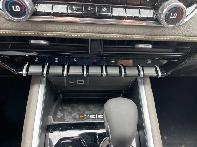New 2026 Chevrolet Colorado ZR2 w/ Technology Package AWD/4WD image 36