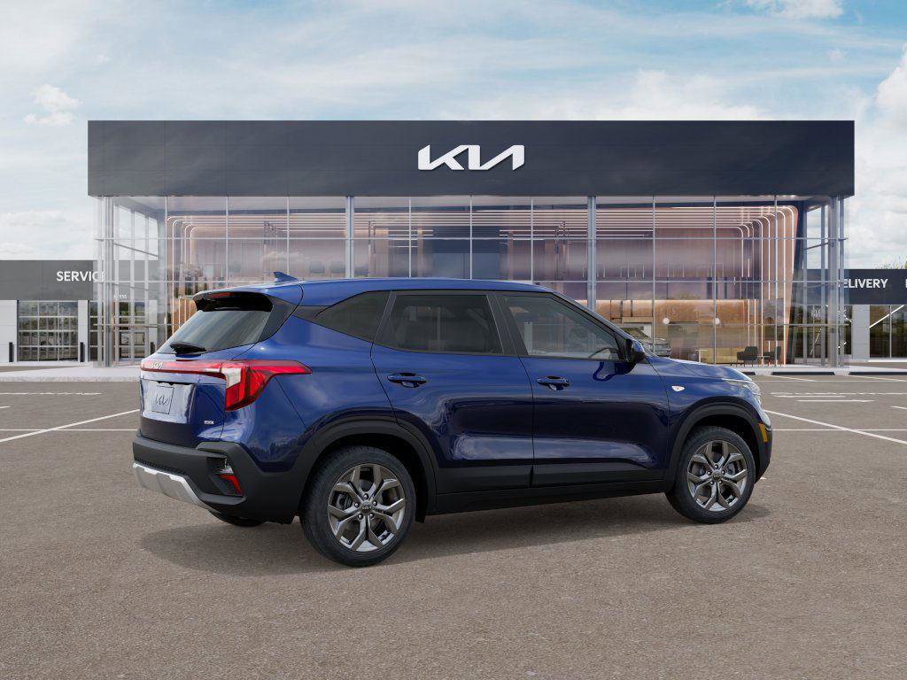 New 2026 Kia Seltos LX AWD/4WD image 7