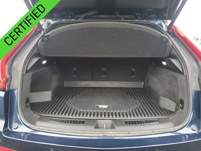 Certified 2020 Cadillac XT4 Premium Luxury w/ Cold Weather Package image 26