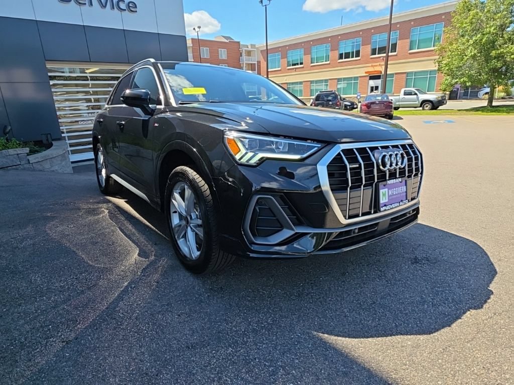 Used 2023 Audi Q3 2.0T Premium Plus w/ Premium Plus Package AWD/4WD image 11