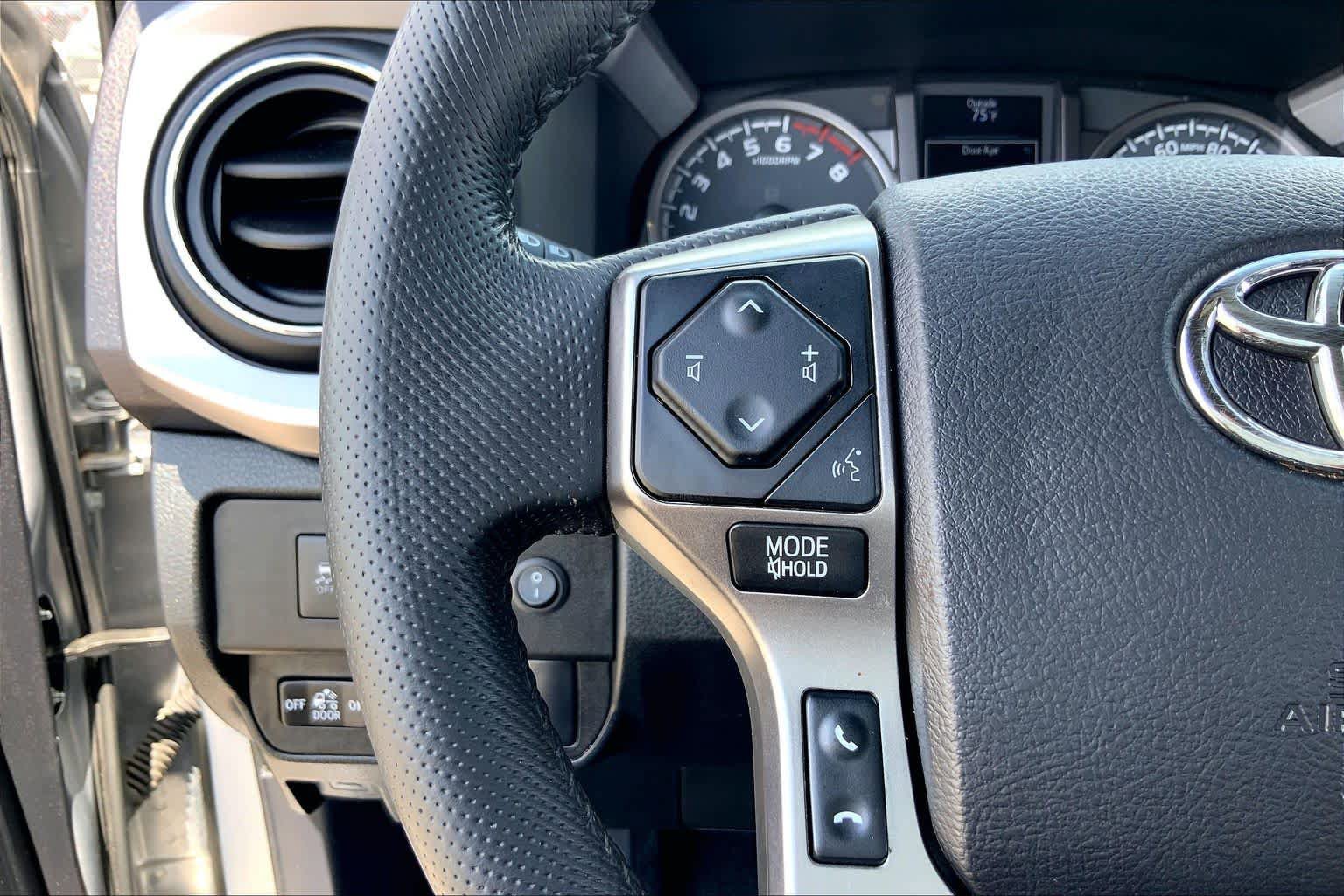 Used 2021 Toyota Tacoma Limited AWD/4WD image 23