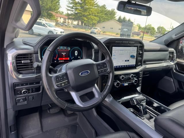 Used 2023 Ford F150 Lariat AWD/4WD image 3