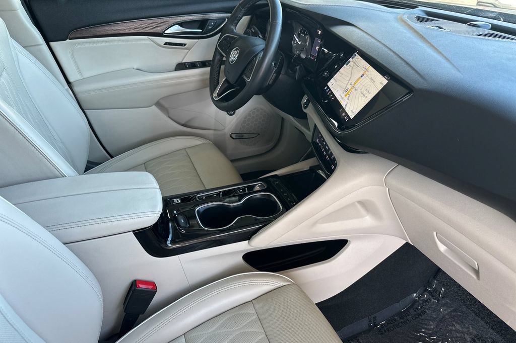 Used 2022 Buick Envision Avenir w/ Technology Package II FWD image 18