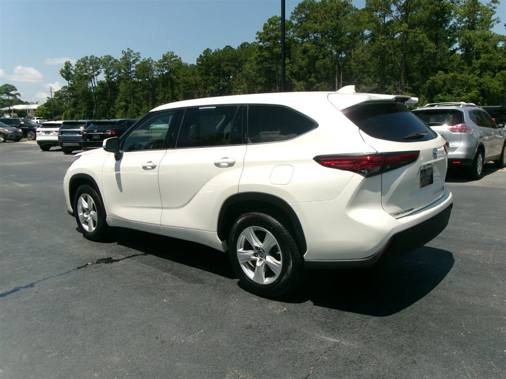 Used 2020 Toyota Highlander L image 5