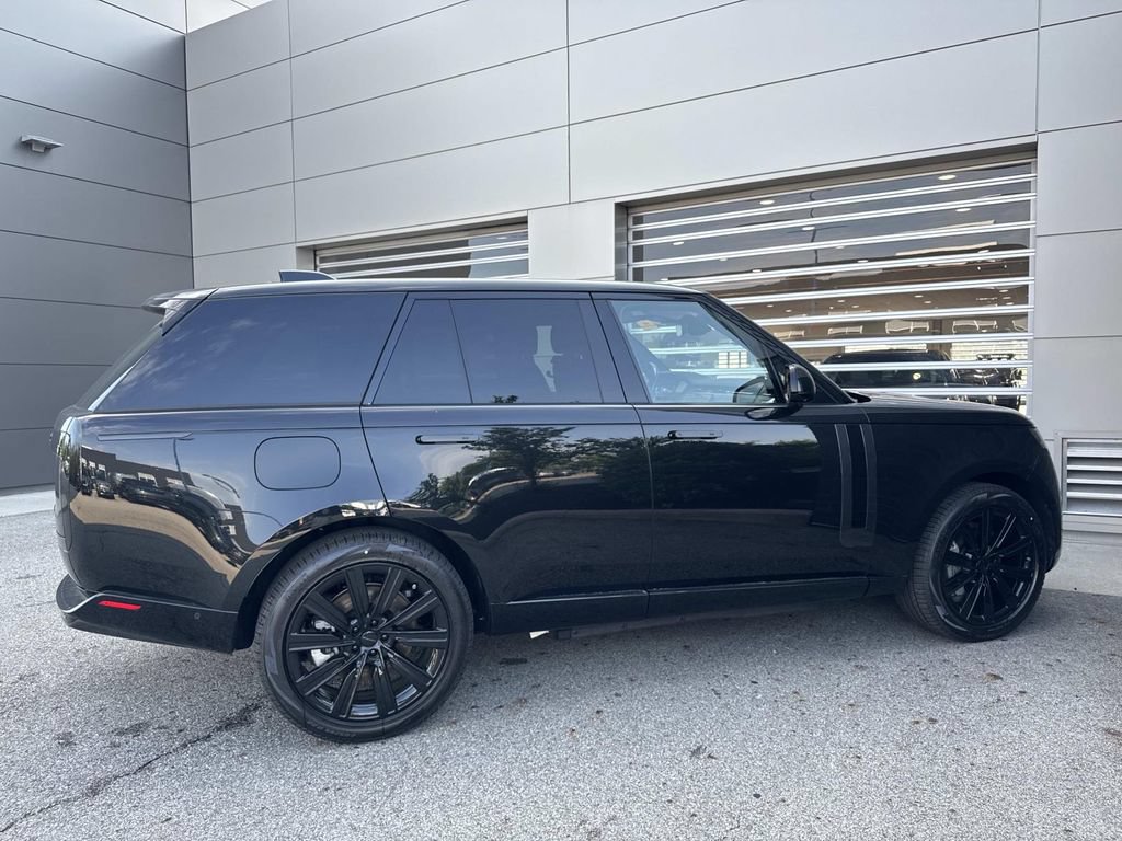 New 2026 Land Rover Range Rover SE AWD/4WD image 8
