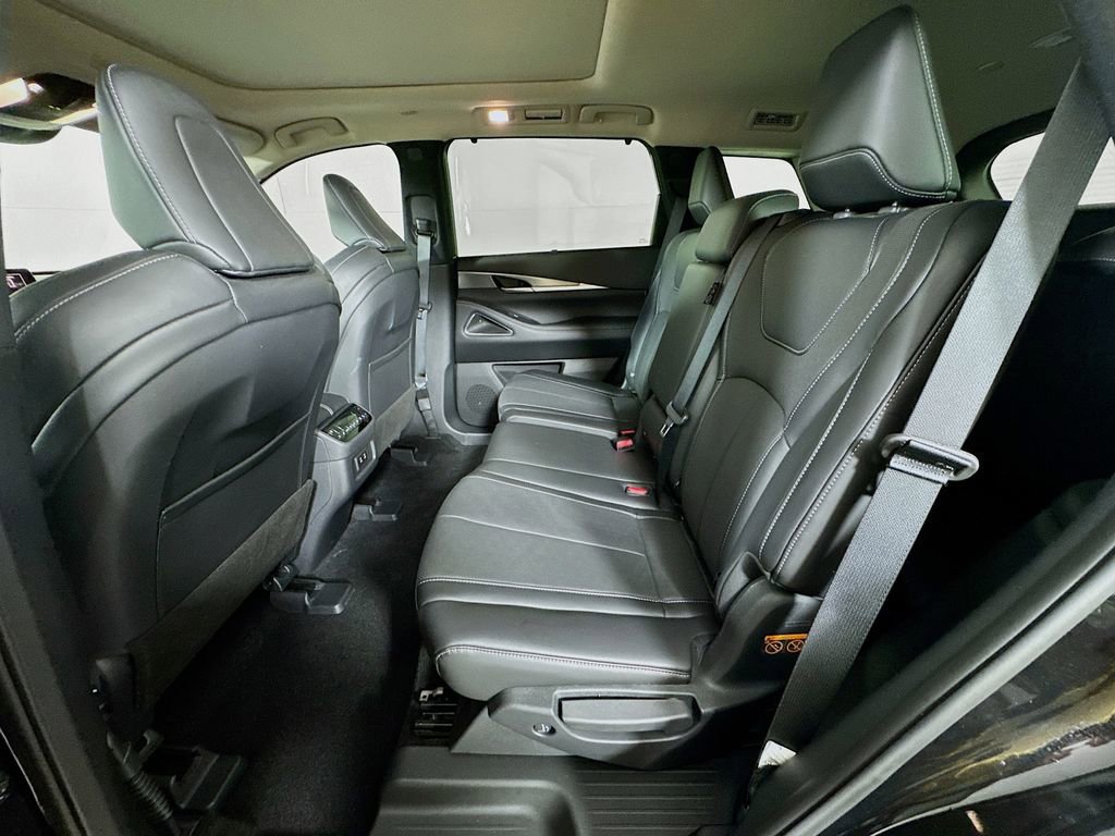 Certified 2026 INFINITI QX60 Luxe w/ Cargo Package image 31