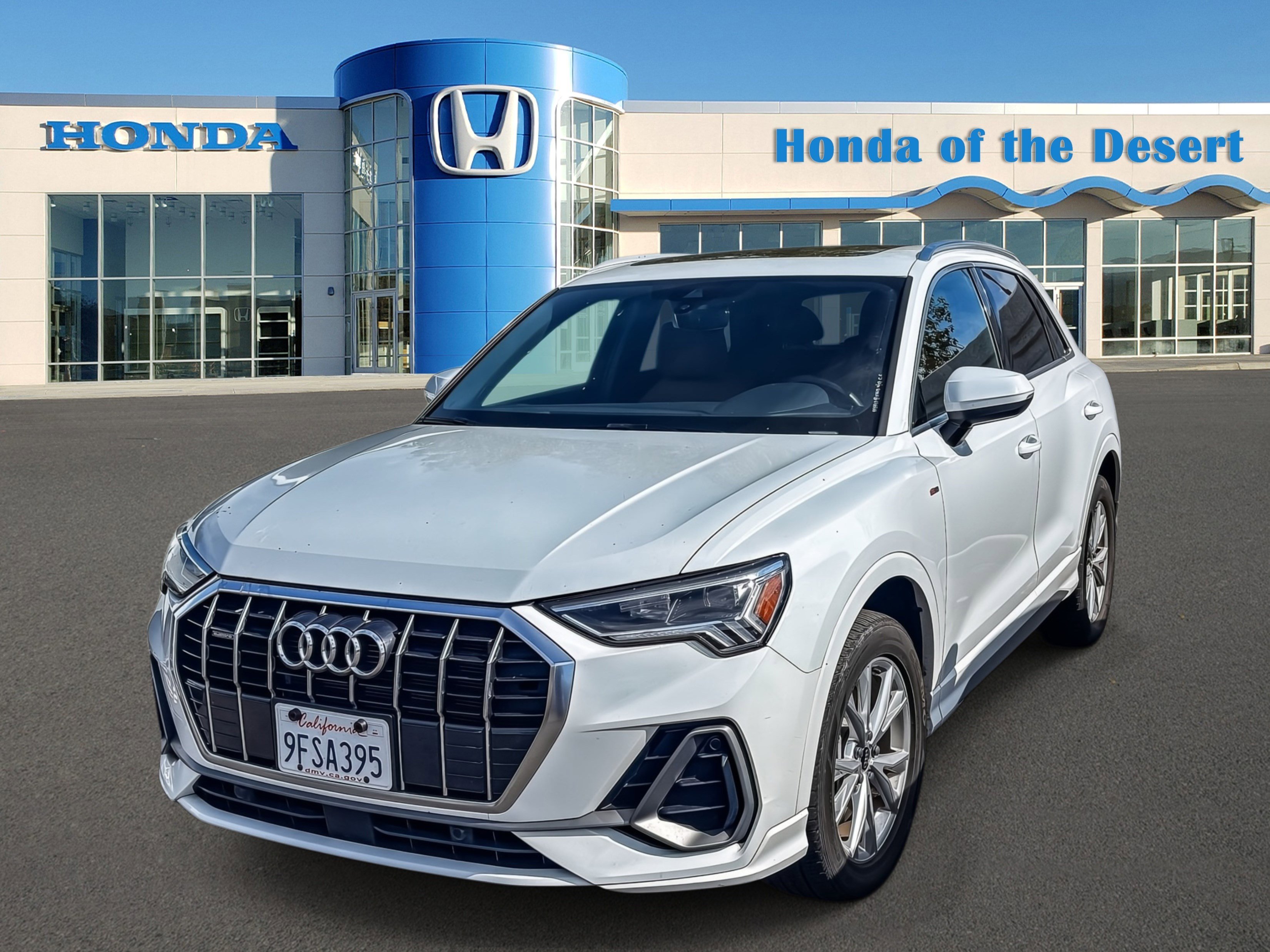Used 2023 Audi Q3 2.0T Premium AWD/4WD image 3