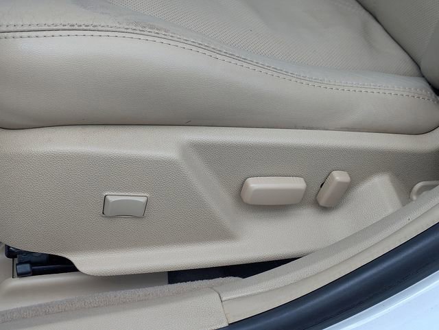 Used 2012 Cadillac CTS Luxury RWD image 21