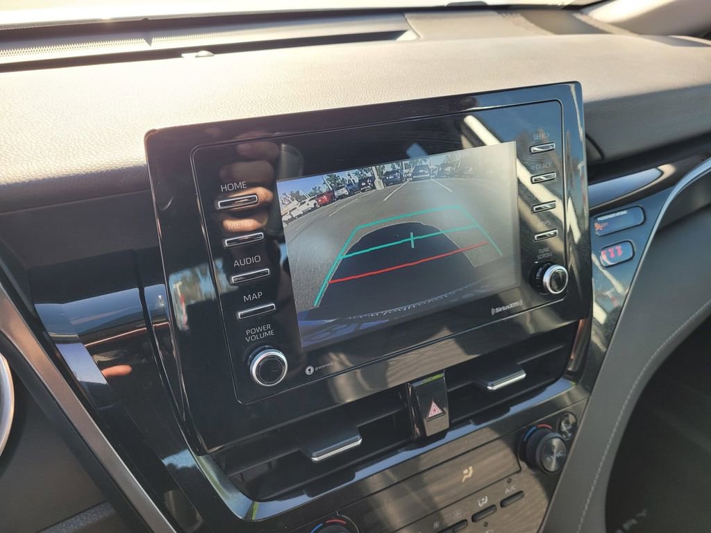 Used 2022 Toyota Camry SE FWD image 13