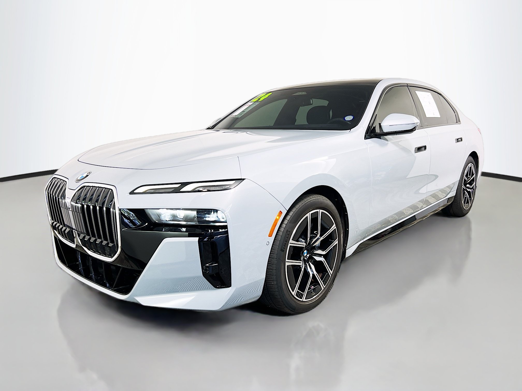 Used 2024 BMW 740i RWD image 10