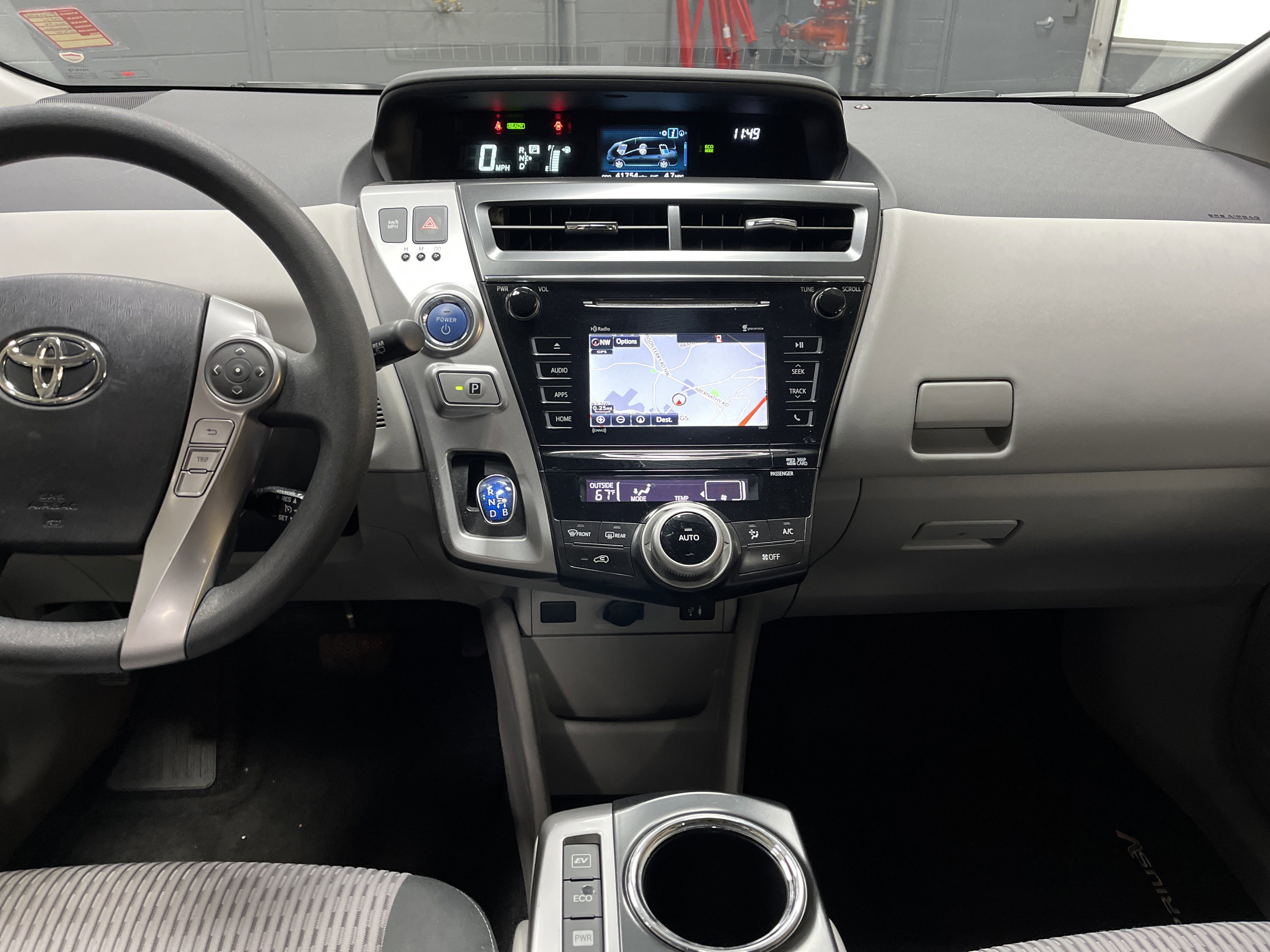 Used 2016 Toyota Prius V Three image 29