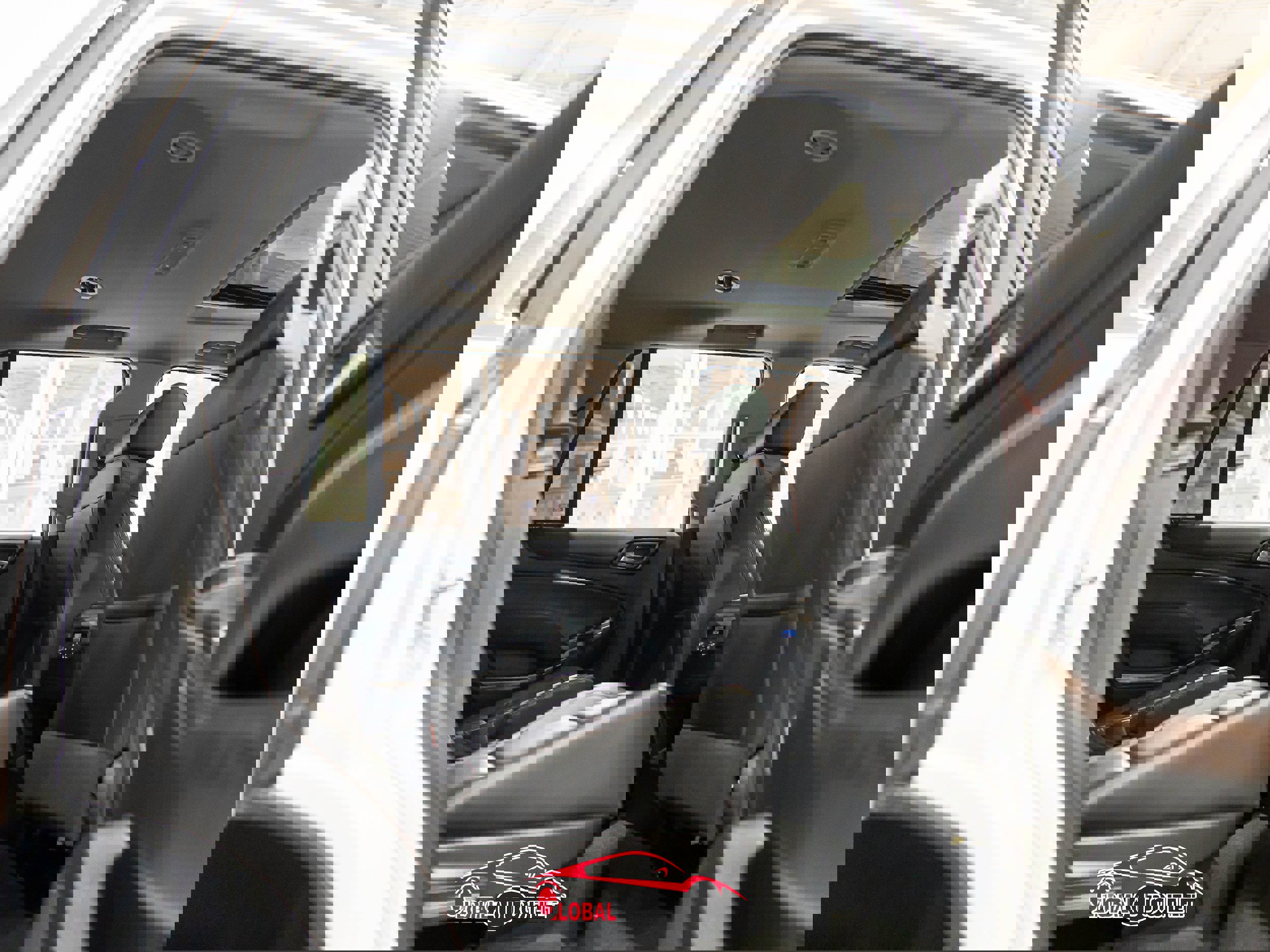 Used 2018 Chevrolet Tahoe LT w/ Luxury Package image 19