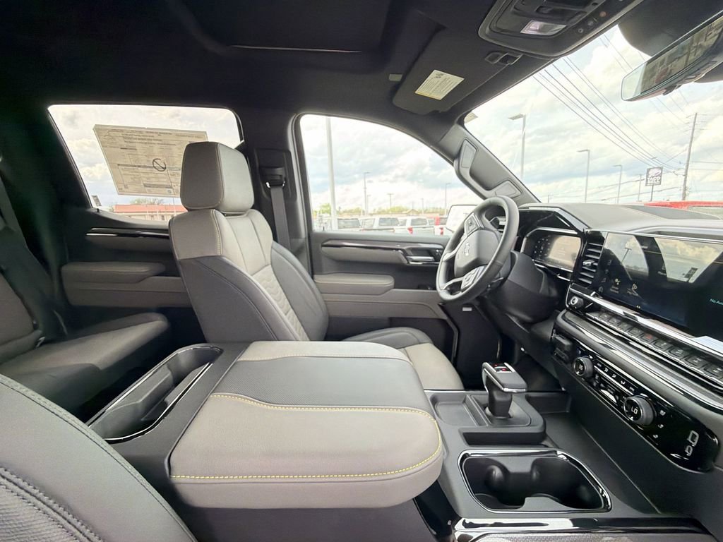 New 2026 Chevrolet Silverado 1500 ZR2 w/ LPO, Dark Essentials Package image 15