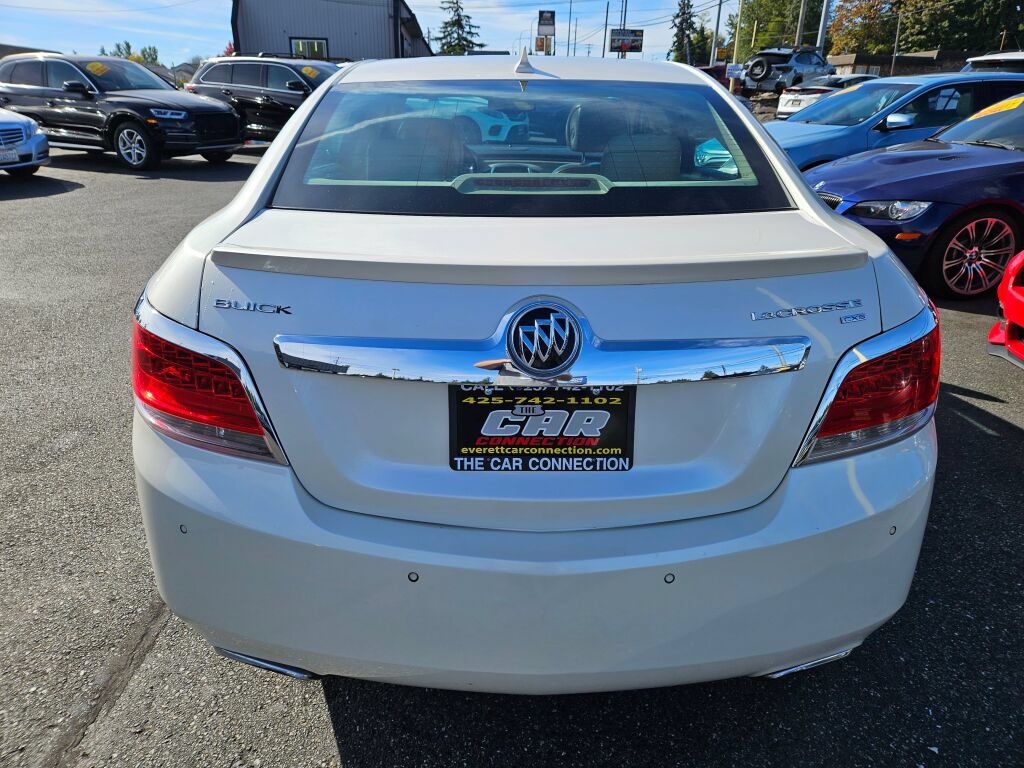 Used 2011 Buick LaCrosse CXS w/ Driver Confidence Package FWD image 5