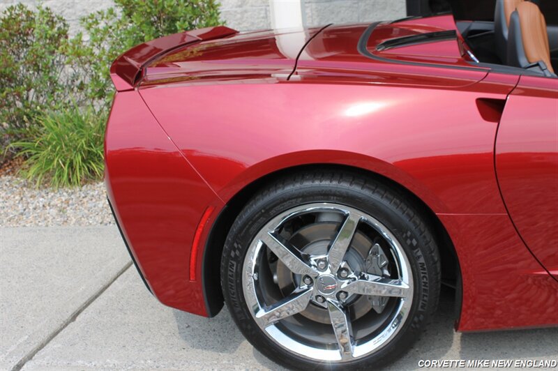 Used 2015 Chevrolet Corvette Stingray Convertible w/ 2LT Preferred Equipment Group RWD image 27