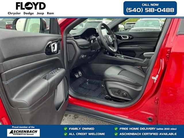 New 2025 Jeep Compass Latitude w/ Convenience Group image 8