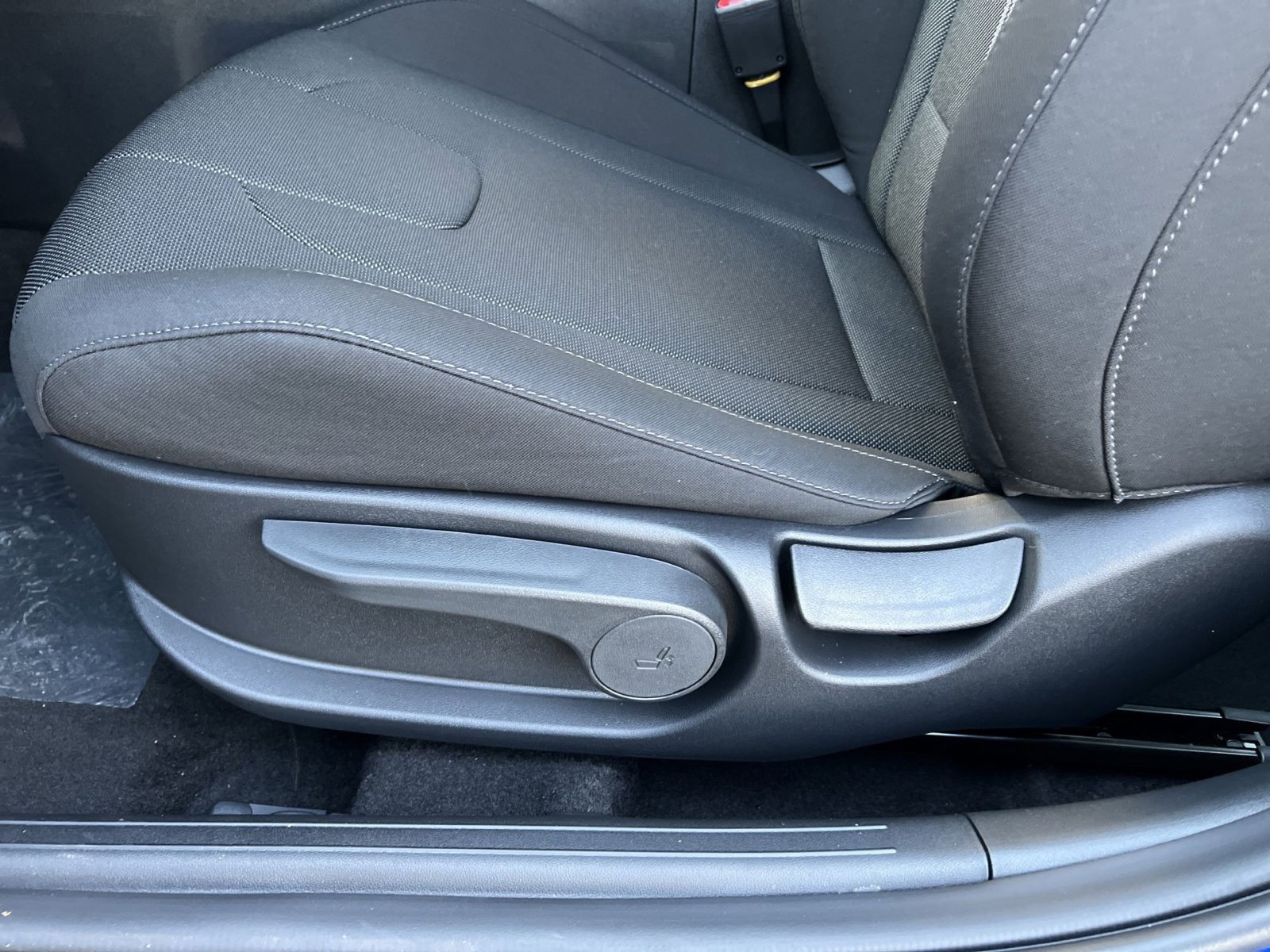 New 2026 Hyundai Elantra SE image 14