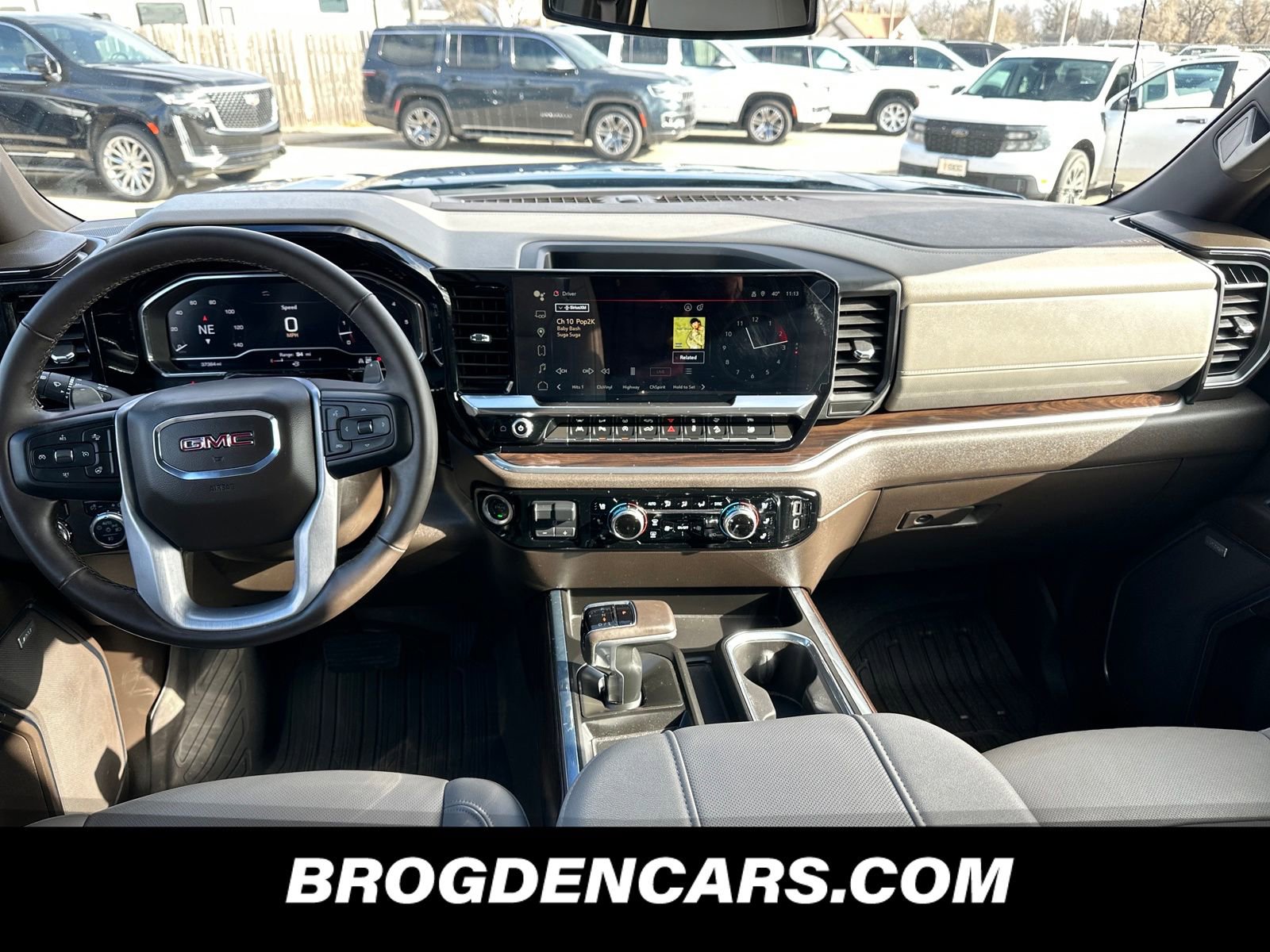 Used 2024 GMC Sierra 1500 SLT w/ SLT Premium Plus Package image 9