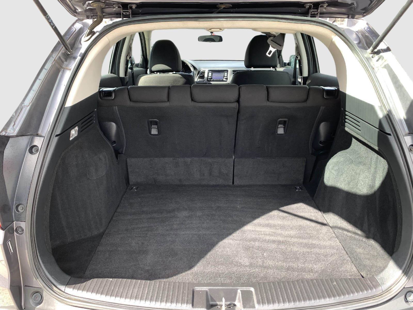 Used 2016 Honda HR-V LX image 40