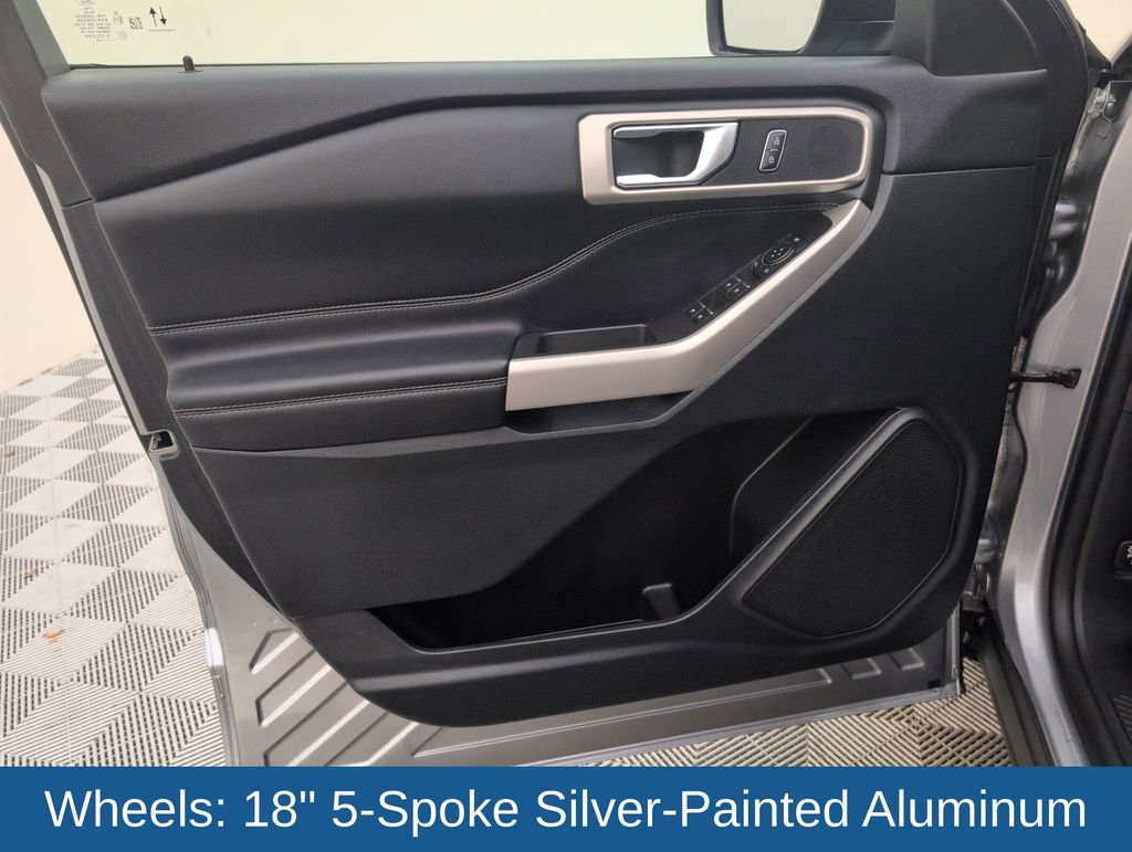 Used 2024 Ford Explorer XLT w/ Equipment Group 202A image 31