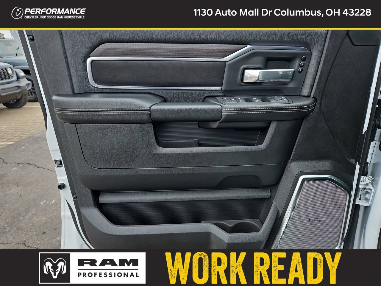 New 2026 RAM 2500 Laramie AWD/4WD image 19