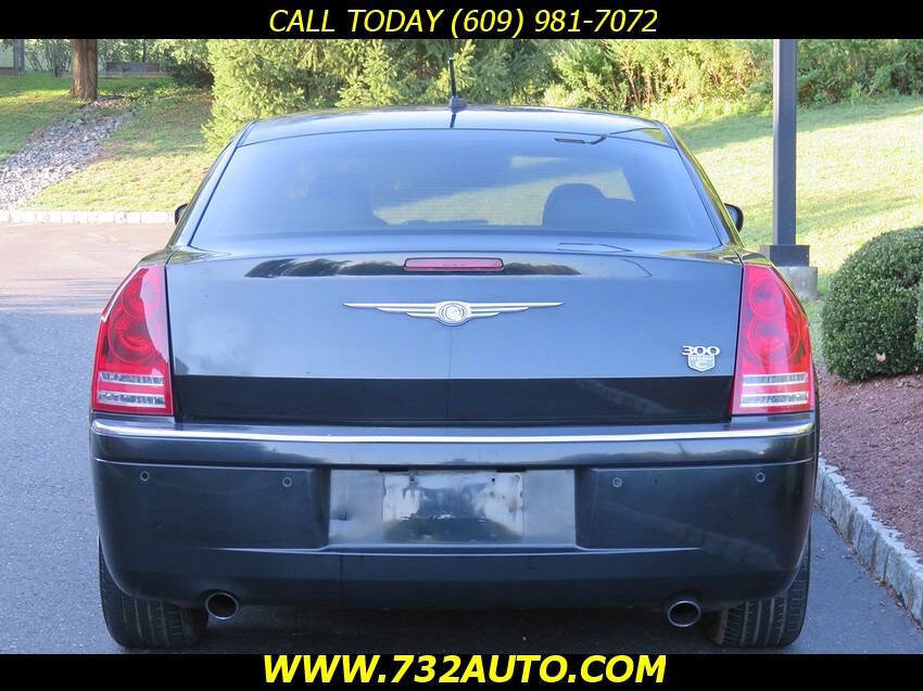 Used 2008 Chrysler 300 C w/ Protection Group II image 30