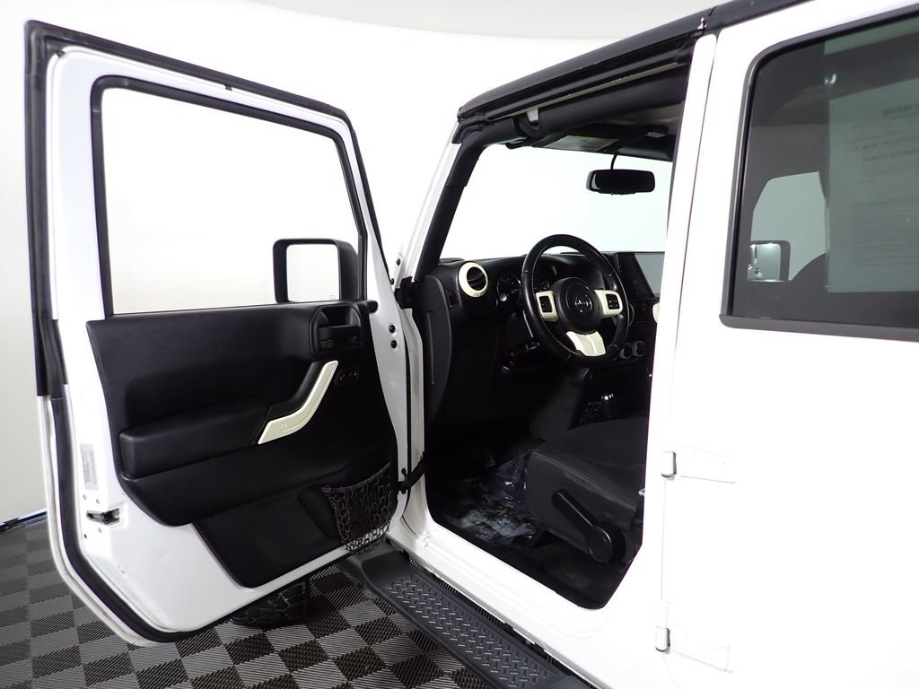Used 2015 Jeep Wrangler Unlimited Sport w/ Quick Order Package 24S AWD/4WD image 16