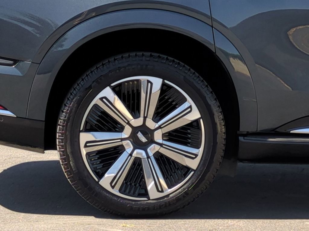 Certified 2025 Cadillac Escalade IQ Luxury 1 AWD/4WD image 37