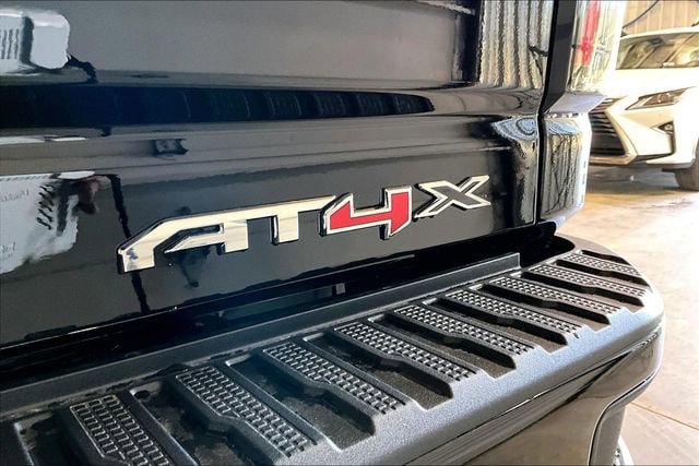 New 2026 GMC Sierra 2500 AT4X w/ LPO, Black Badging Package AWD/4WD image 7