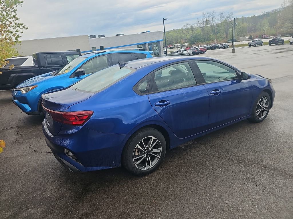 Used 2023 Kia Forte LXS FWD image 5