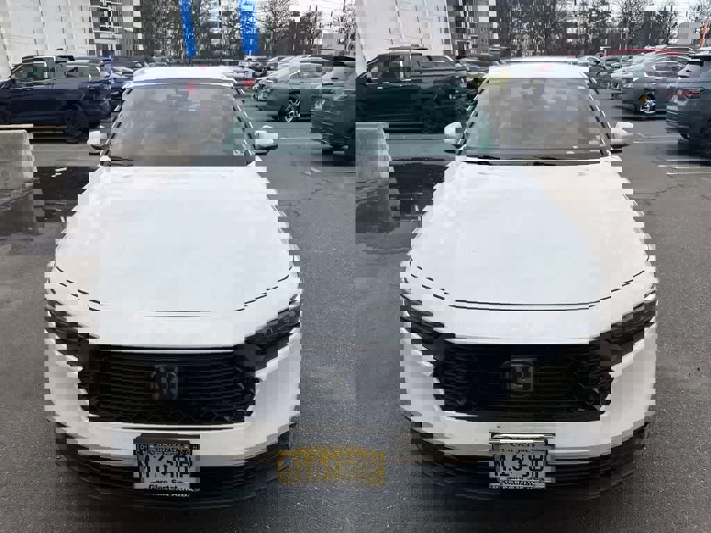 Certified 2023 Honda Accord LX image 5